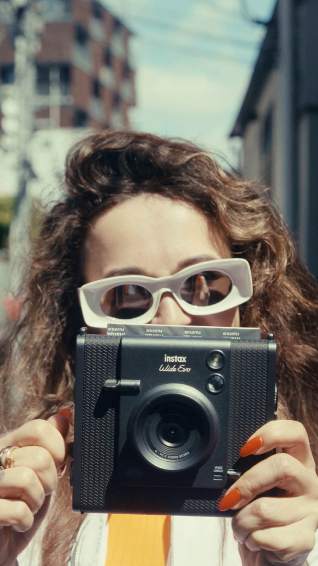 instax WIDE Evo™