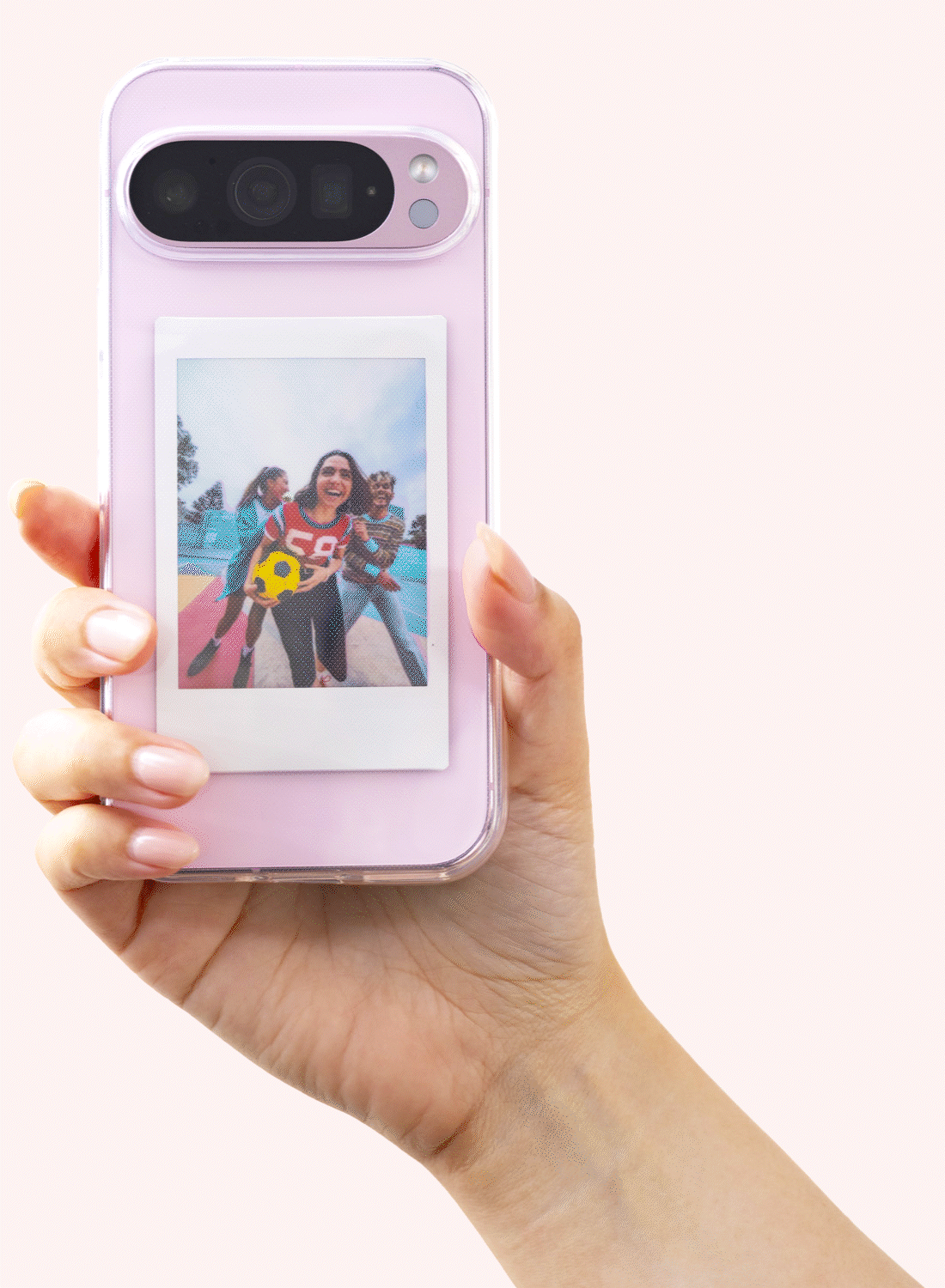 Changing out the photo to decorate the Google Pixel 9 Pro